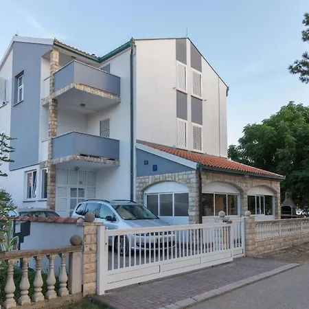 In Privlaka Mit Terrasse Und Grill Apartamento *